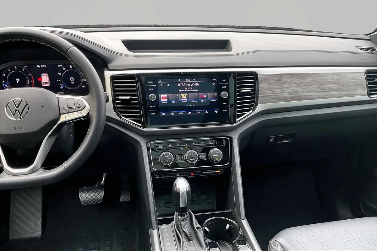 2023 Volkswagen Atlas Cross Sport 3.6L V6 SE w/Technology thumbnail 7
