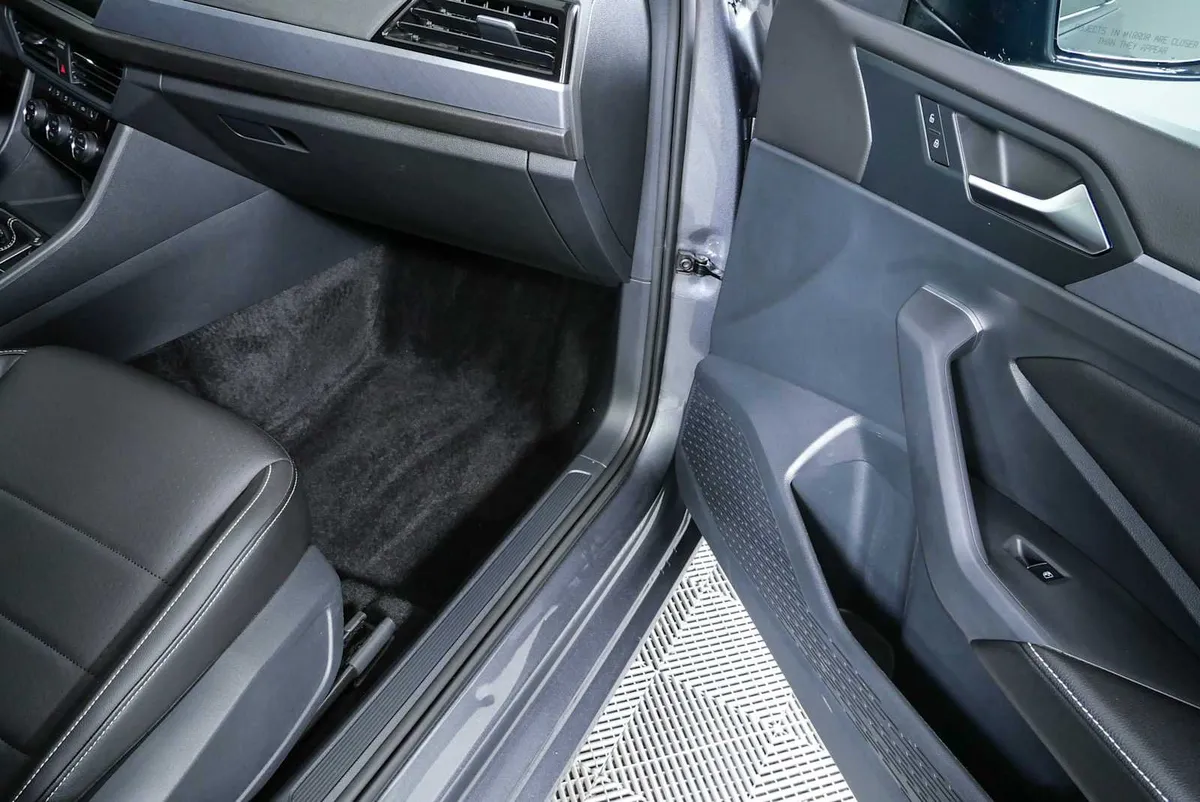 2023 VOLKSWAGEN JETTA SE thumbnail 22