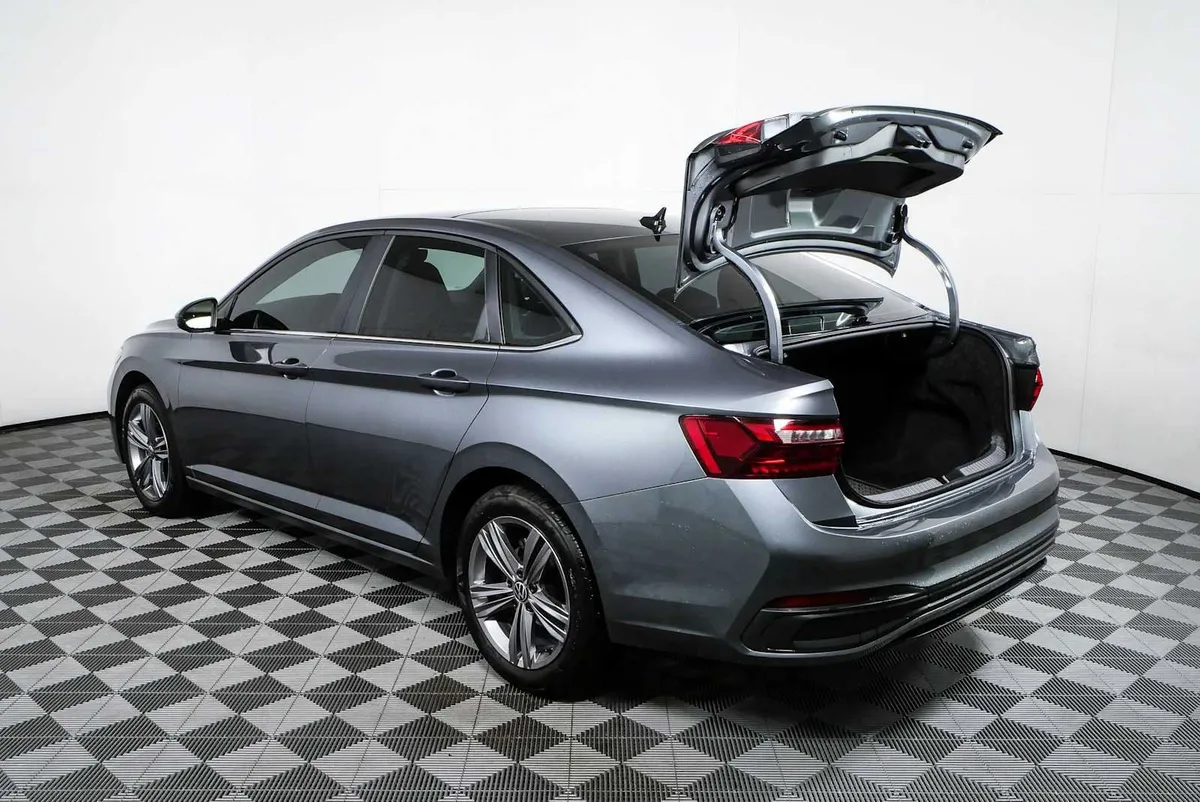 2023 VOLKSWAGEN JETTA SE thumbnail 30