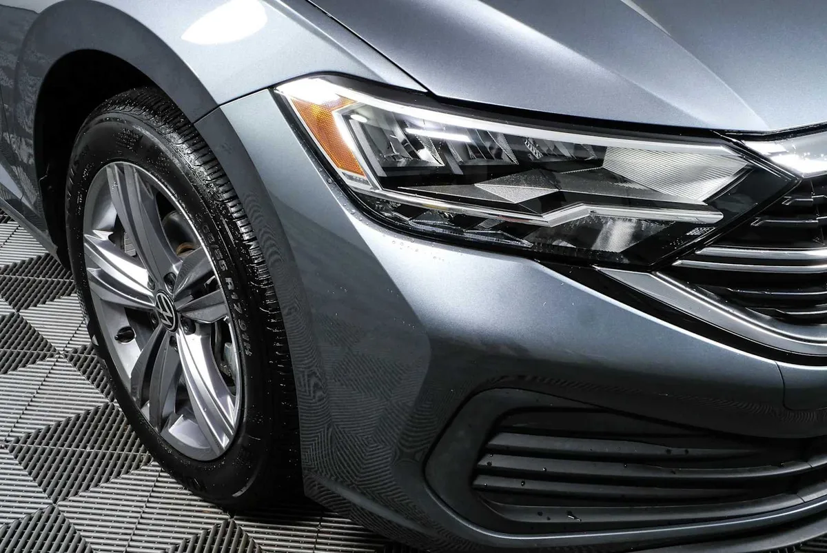 2023 VOLKSWAGEN JETTA SE thumbnail 33