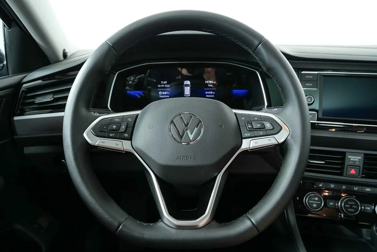 2023 VOLKSWAGEN JETTA SE thumbnail 9