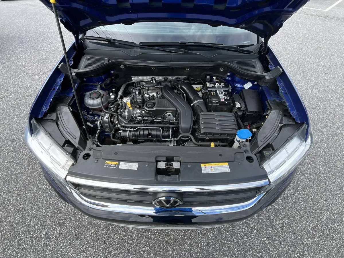 2023 Volkswagen Taos 1.5T S thumbnail 24
