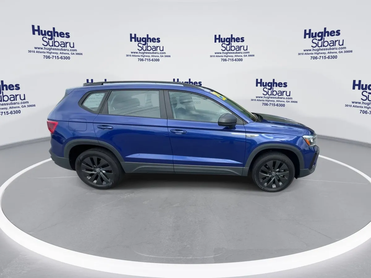 2023 Volkswagen Taos 1.5T S thumbnail 9