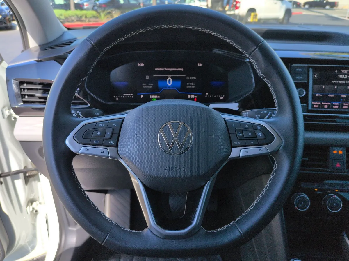 2023 Volkswagen Taos S thumbnail 17
