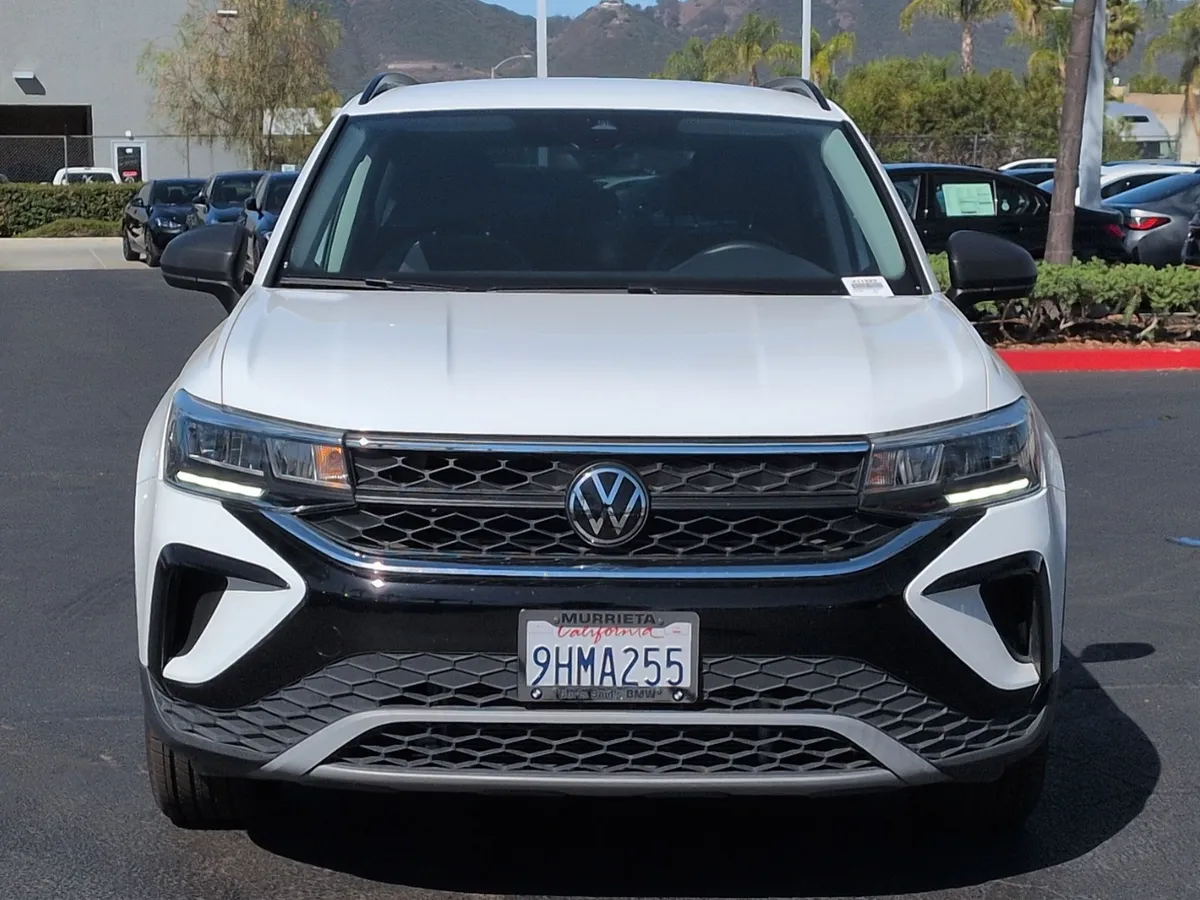 2023 Volkswagen Taos S thumbnail 2