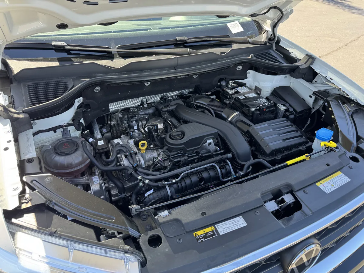 2023 Volkswagen Taos S thumbnail 34