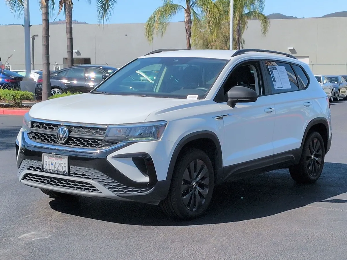 2023 Volkswagen Taos S thumbnail 4
