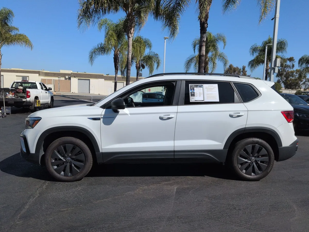 2023 Volkswagen Taos S thumbnail 6
