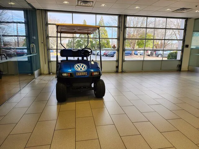 2023 Volkswagen Taos SE thumbnail 10