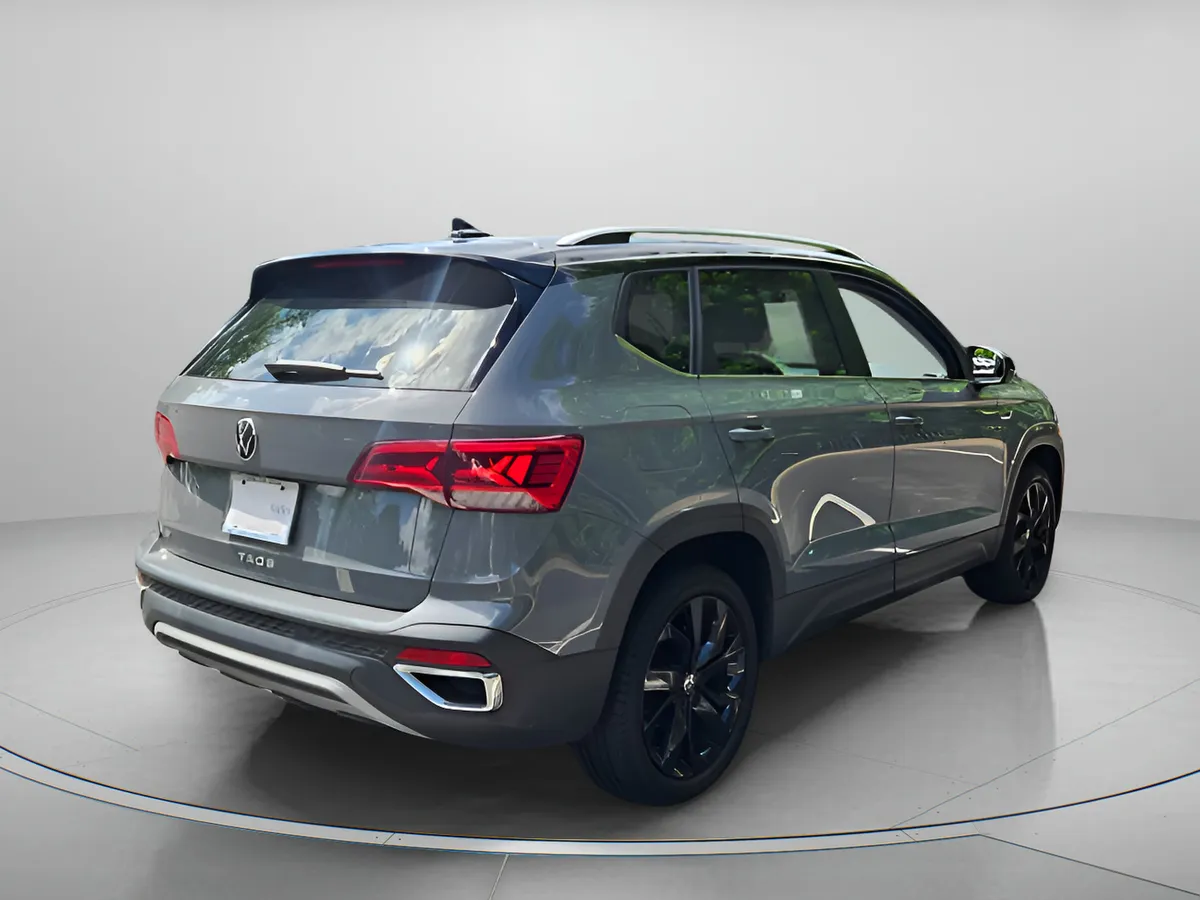 2023 Volkswagen Taos SE thumbnail 5