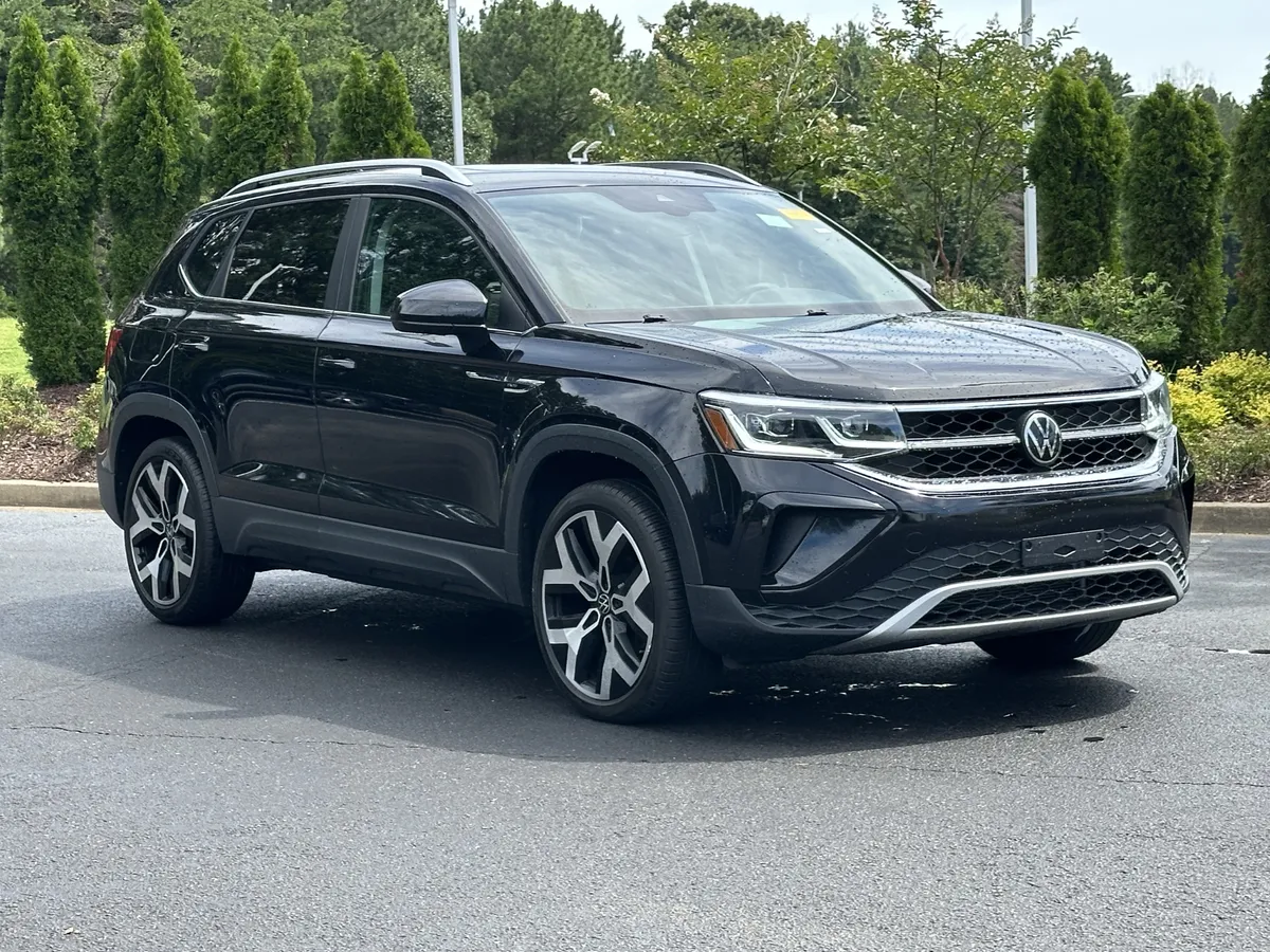 2023 Volkswagen Taos SEL 4MOTION *Ltd Avail* thumbnail 2