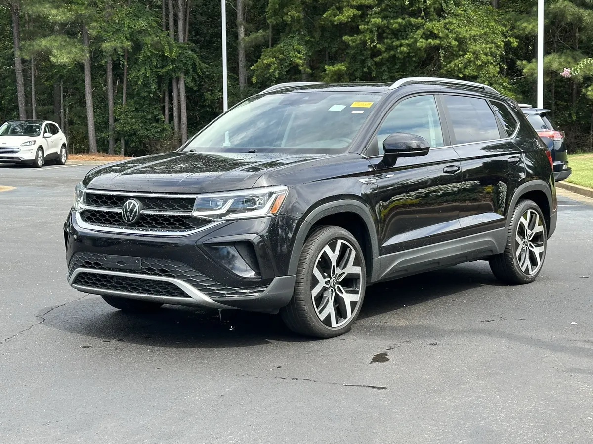 2023 Volkswagen Taos SEL 4MOTION *Ltd Avail* thumbnail 5