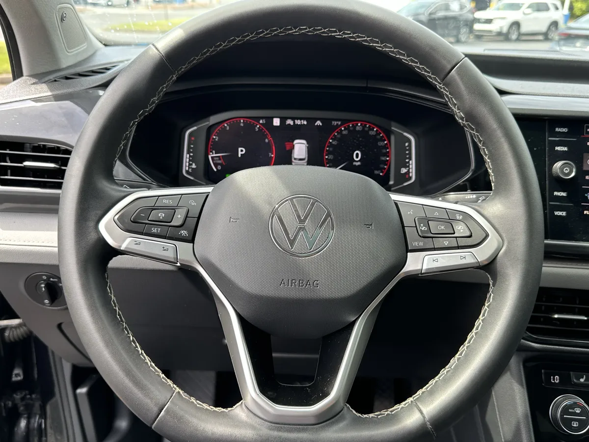 2023 Volkswagen Taos SEL 4MOTION *Ltd Avail* thumbnail 6
