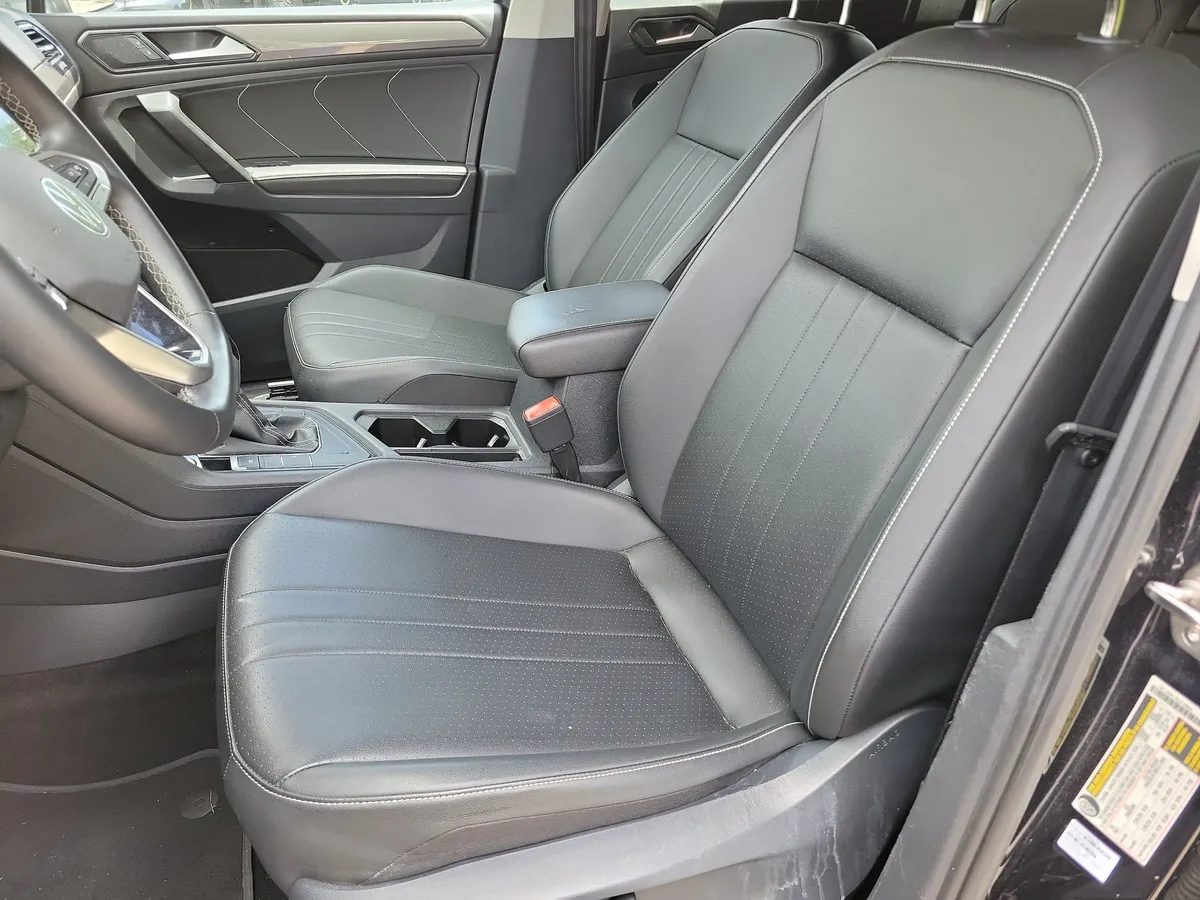 2023 Volkswagen Tiguan 2.0T SE thumbnail 11