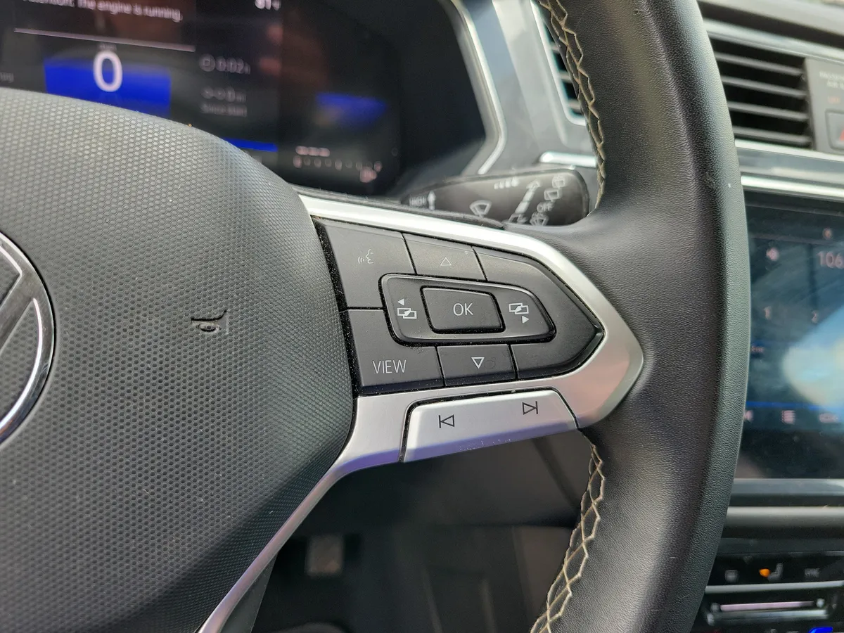 2023 Volkswagen Tiguan 2.0T SE thumbnail 19