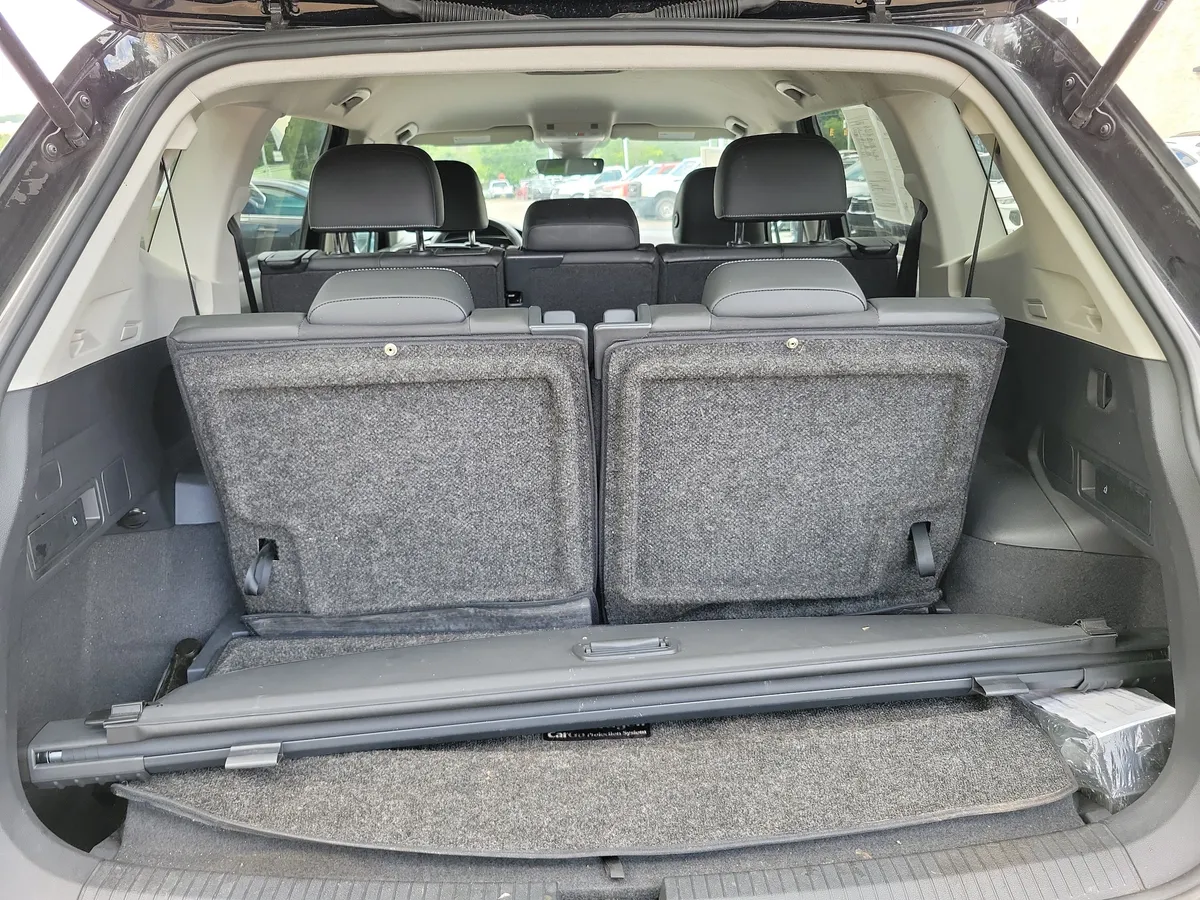 2023 Volkswagen Tiguan 2.0T SE thumbnail 23