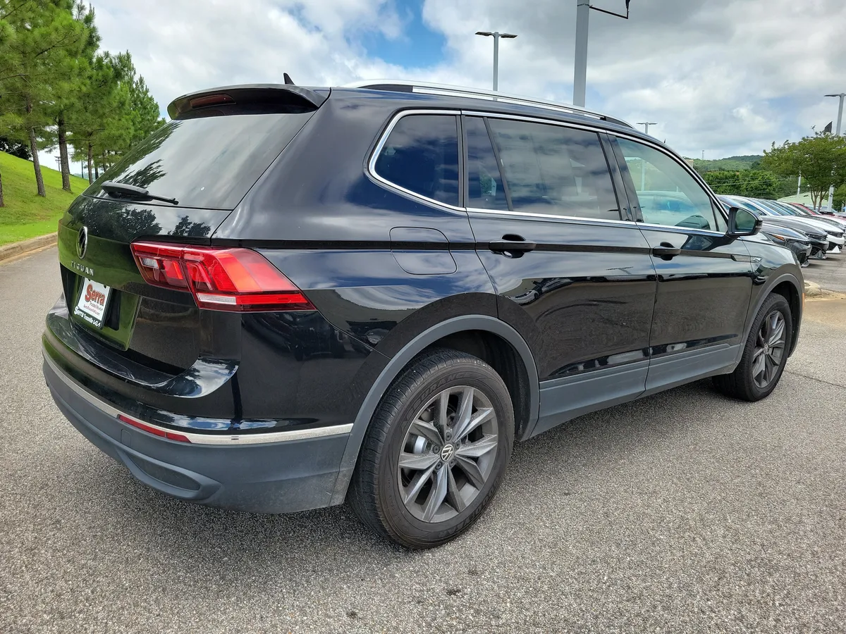 2023 Volkswagen Tiguan 2.0T SE thumbnail 5