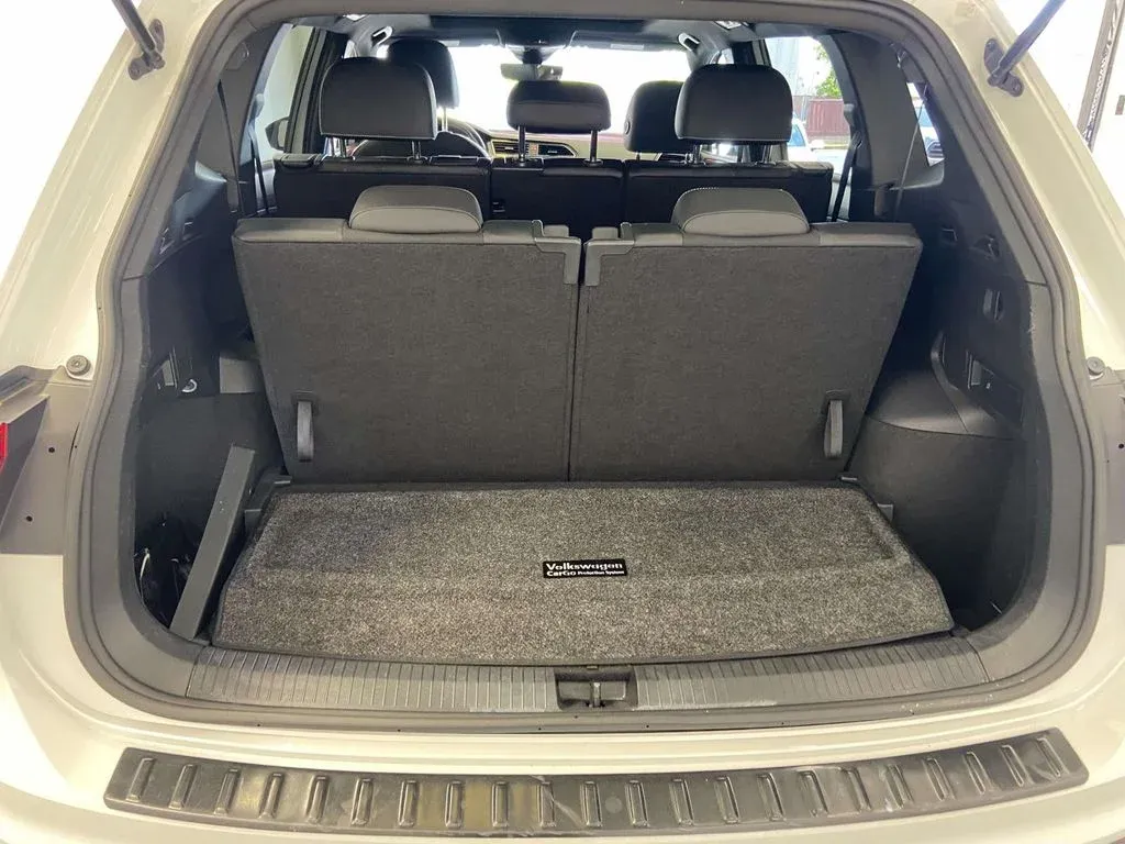 2023 Volkswagen Tiguan 2.0T SE R-Line Black thumbnail 12