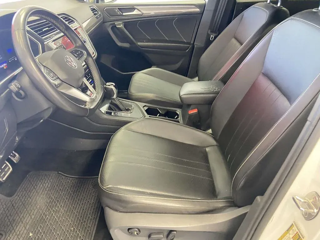 2023 Volkswagen Tiguan 2.0T SE R-Line Black thumbnail 17