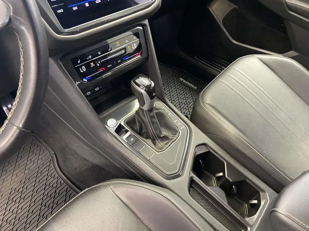 2023 Volkswagen Tiguan 2.0T SE R-Line Black thumbnail 22