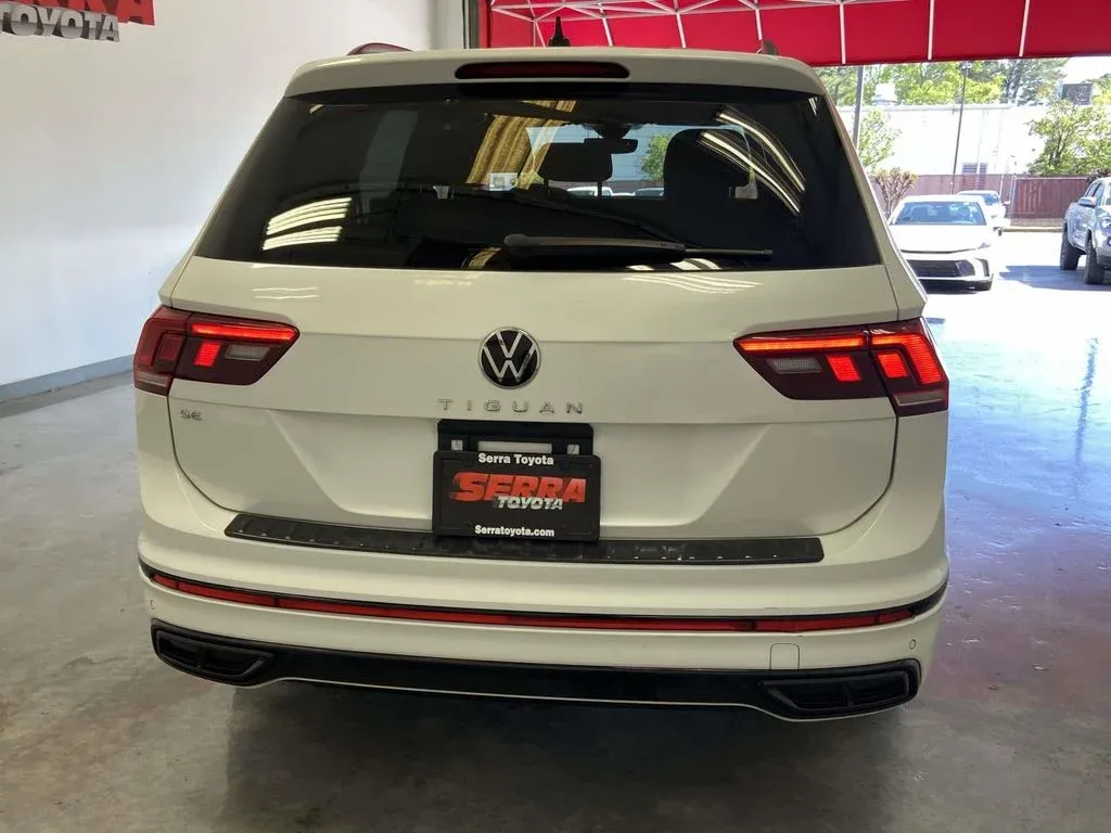 2023 Volkswagen Tiguan 2.0T SE R-Line Black thumbnail 4