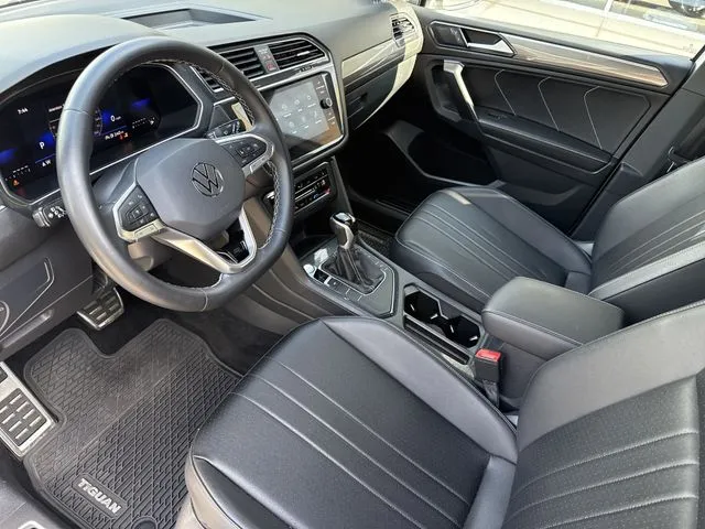 2023 Volkswagen Tiguan 2.0T SE R-Line Black thumbnail 12