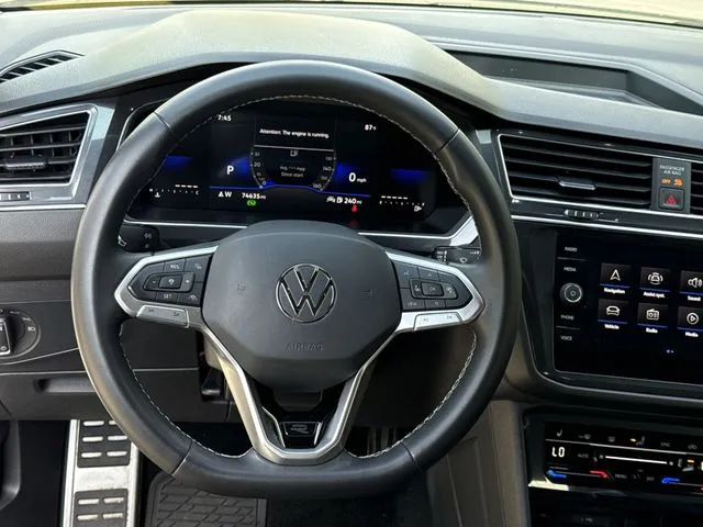 2023 Volkswagen Tiguan 2.0T SE R-Line Black thumbnail 21