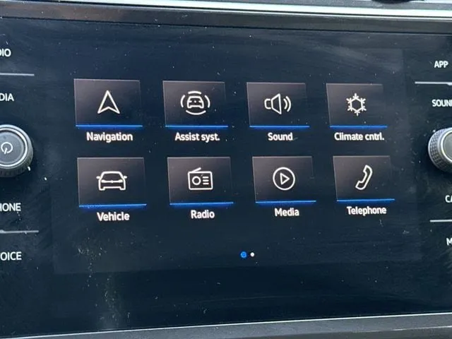 2023 Volkswagen Tiguan 2.0T SE R-Line Black thumbnail 28