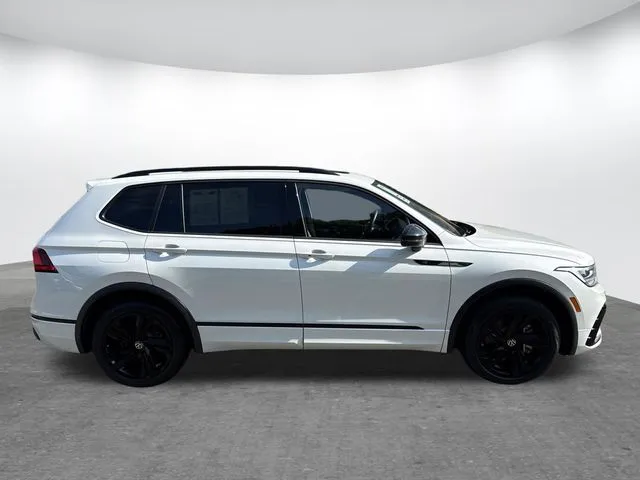 2023 Volkswagen Tiguan 2.0T SE R-Line Black thumbnail 4