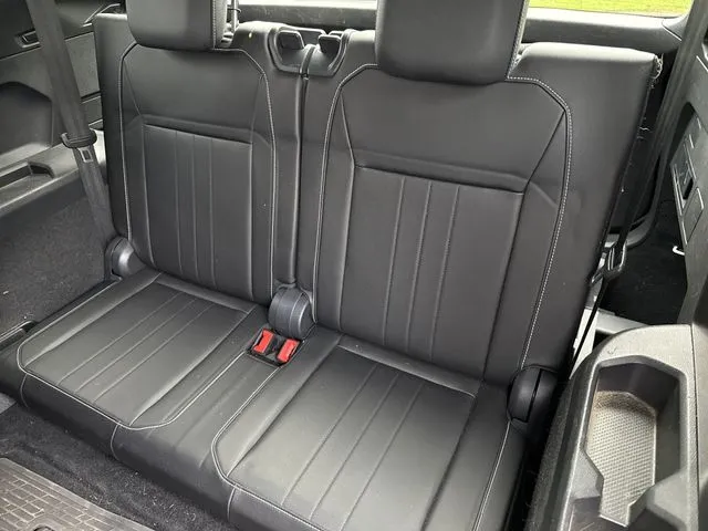 2023 Volkswagen Tiguan 2.0T SE R-Line Black thumbnail 17