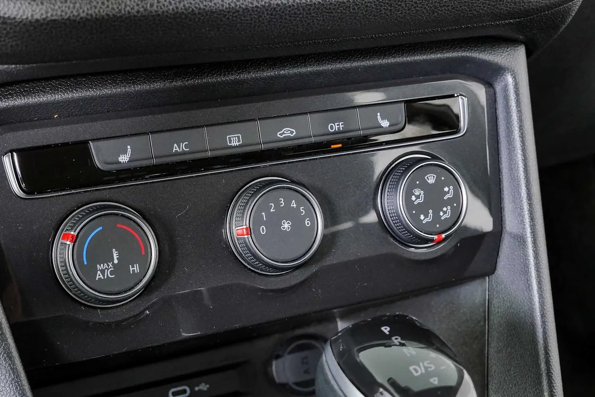 2023 VOLKSWAGEN TIGUAN S thumbnail 15