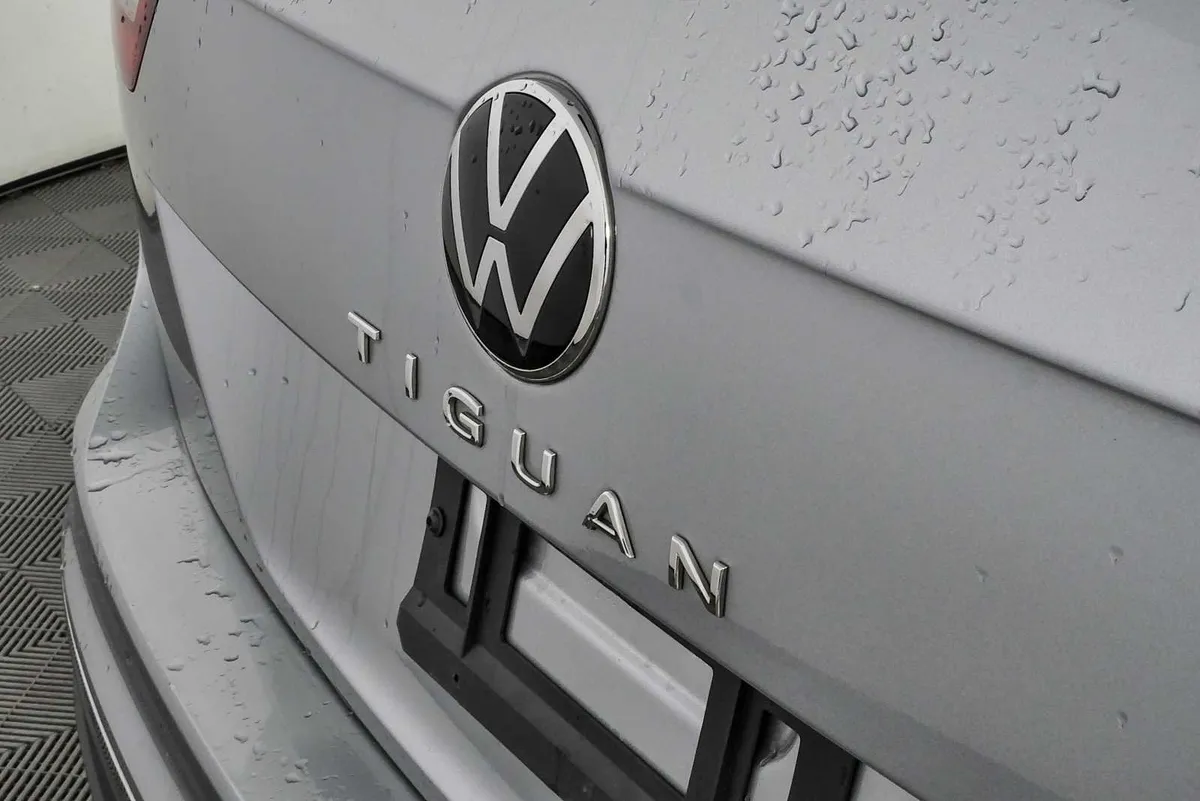 2023 VOLKSWAGEN TIGUAN S thumbnail 33