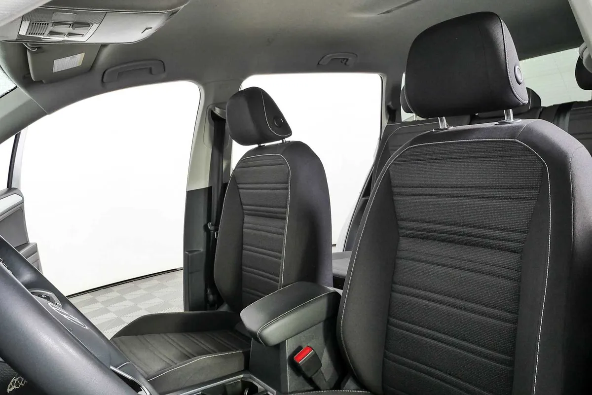 2023 VOLKSWAGEN TIGUAN S thumbnail 4