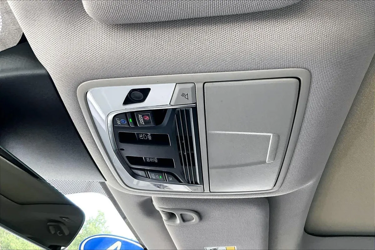 2024 Acura MDX thumbnail 32