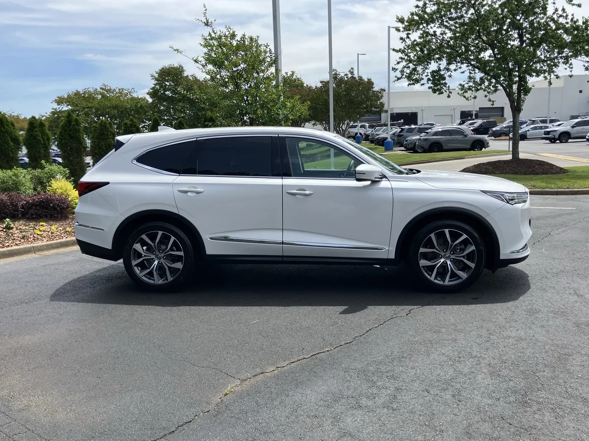 2024 Acura MDX SH-AWD w/Technology Package thumbnail 11