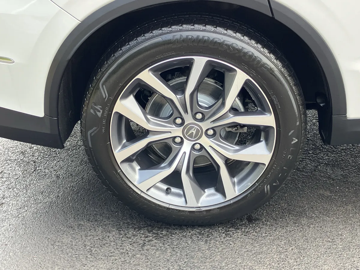 2024 Acura MDX SH-AWD w/Technology Package thumbnail 13
