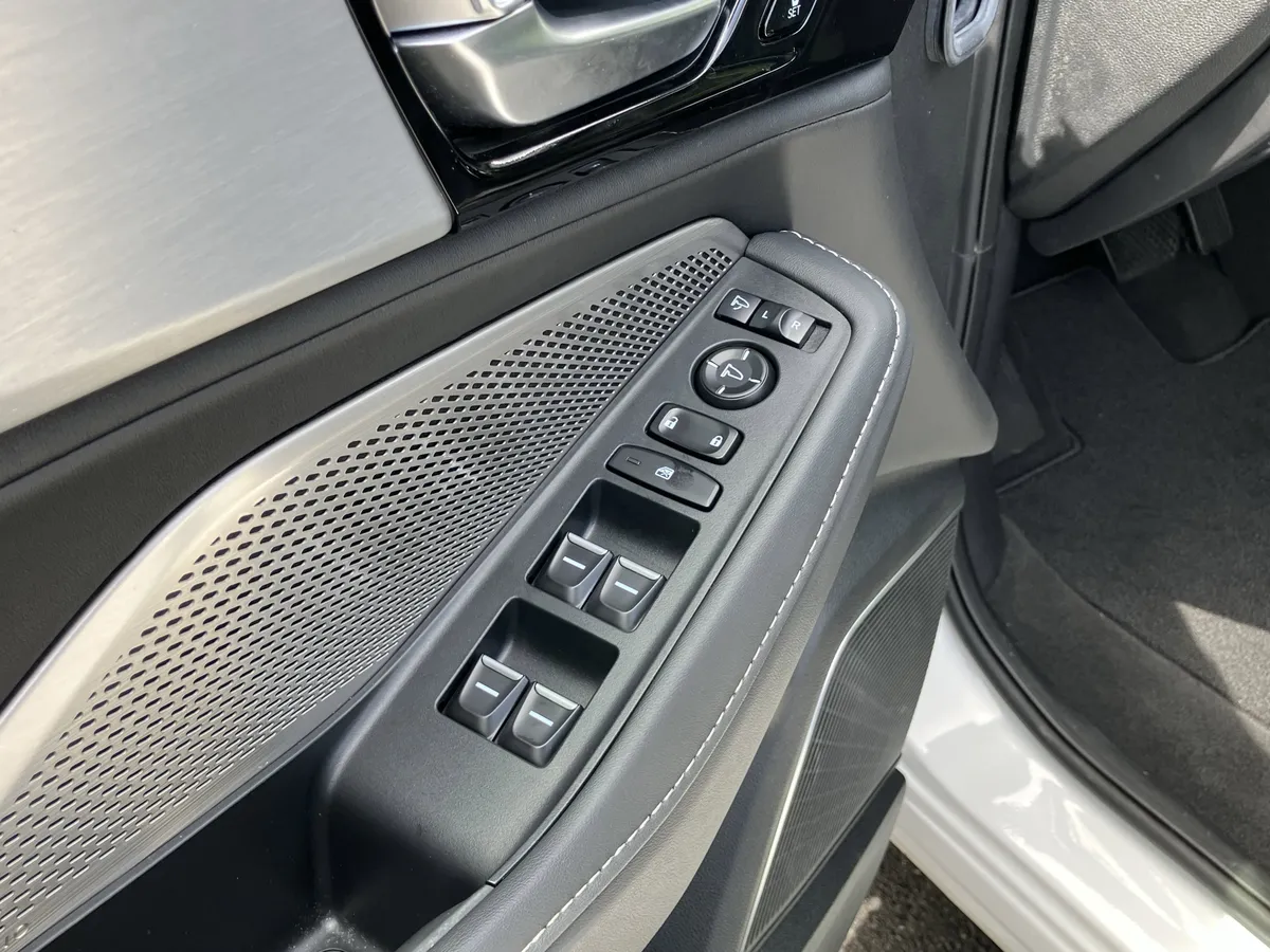 2024 Acura MDX SH-AWD w/Technology Package thumbnail 15