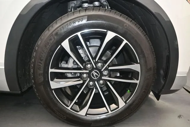 2024 Acura ZDX Base thumbnail 17