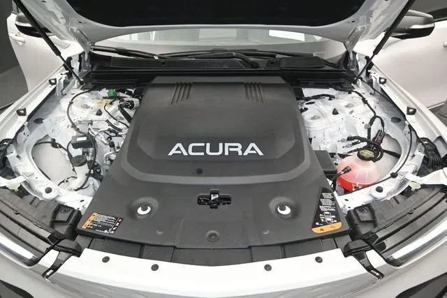 2024 Acura ZDX Base thumbnail 18