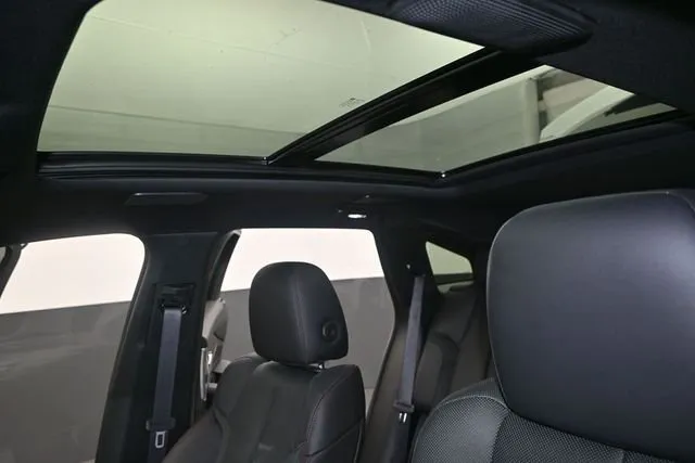 2024 Acura ZDX Base thumbnail 9