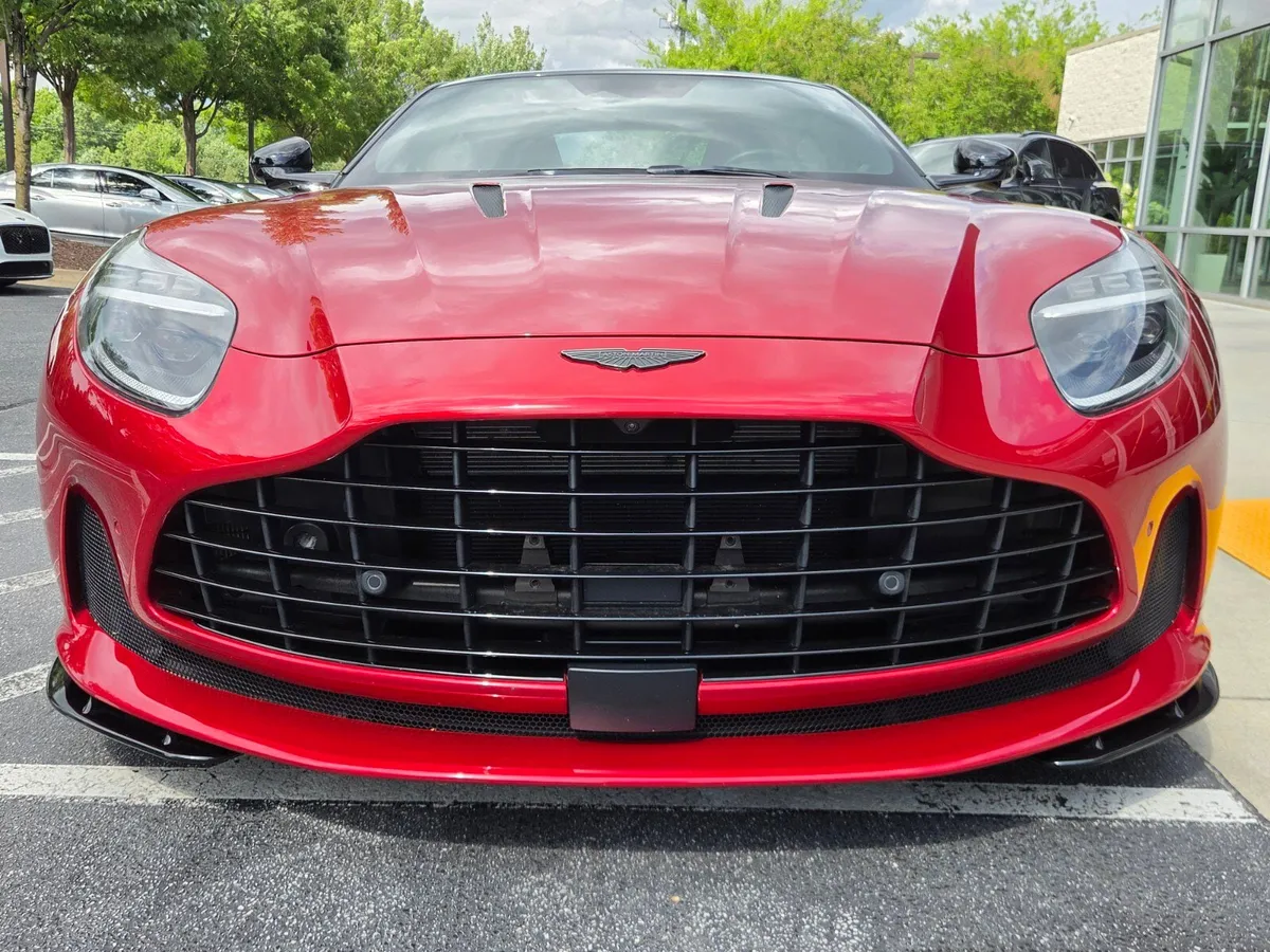 2024 Aston Martin DB12 thumbnail 11