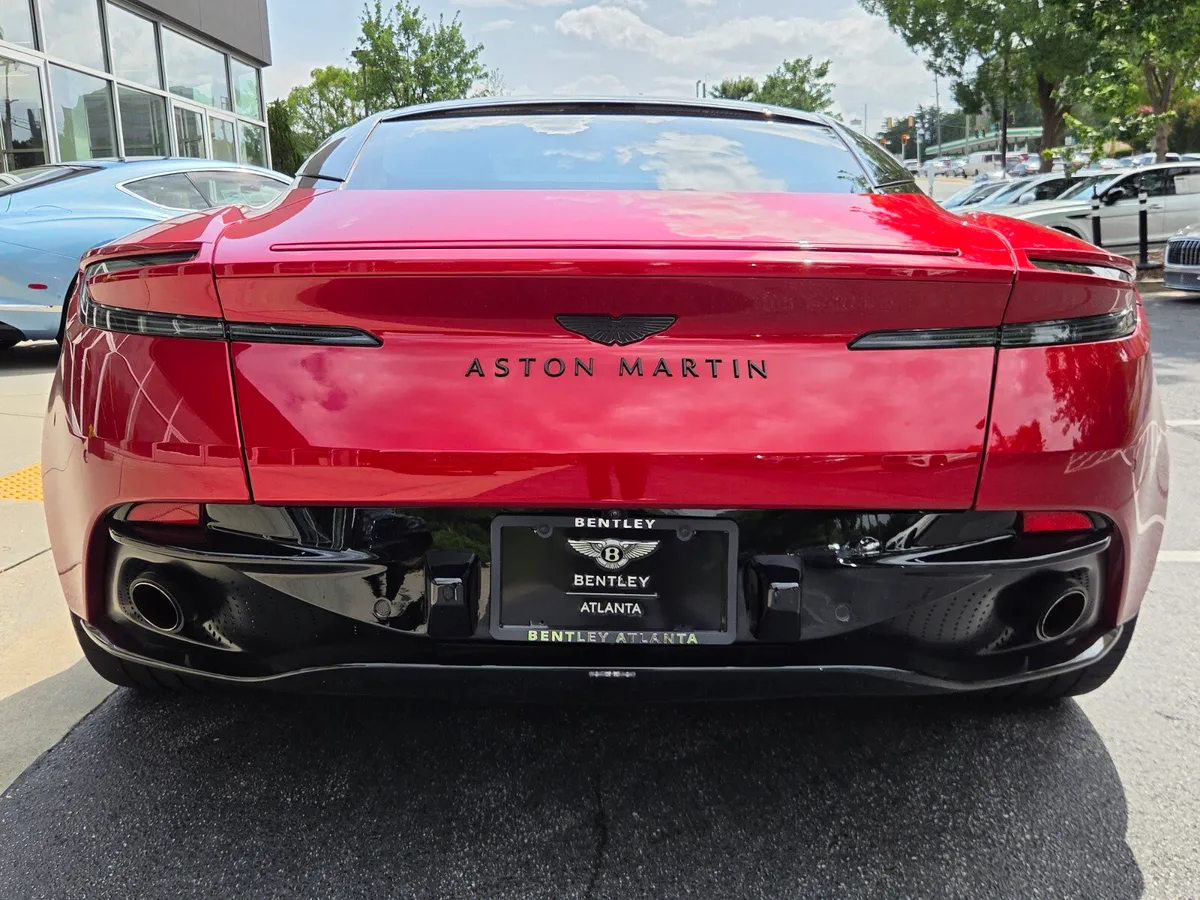2024 Aston Martin DB12 thumbnail 9
