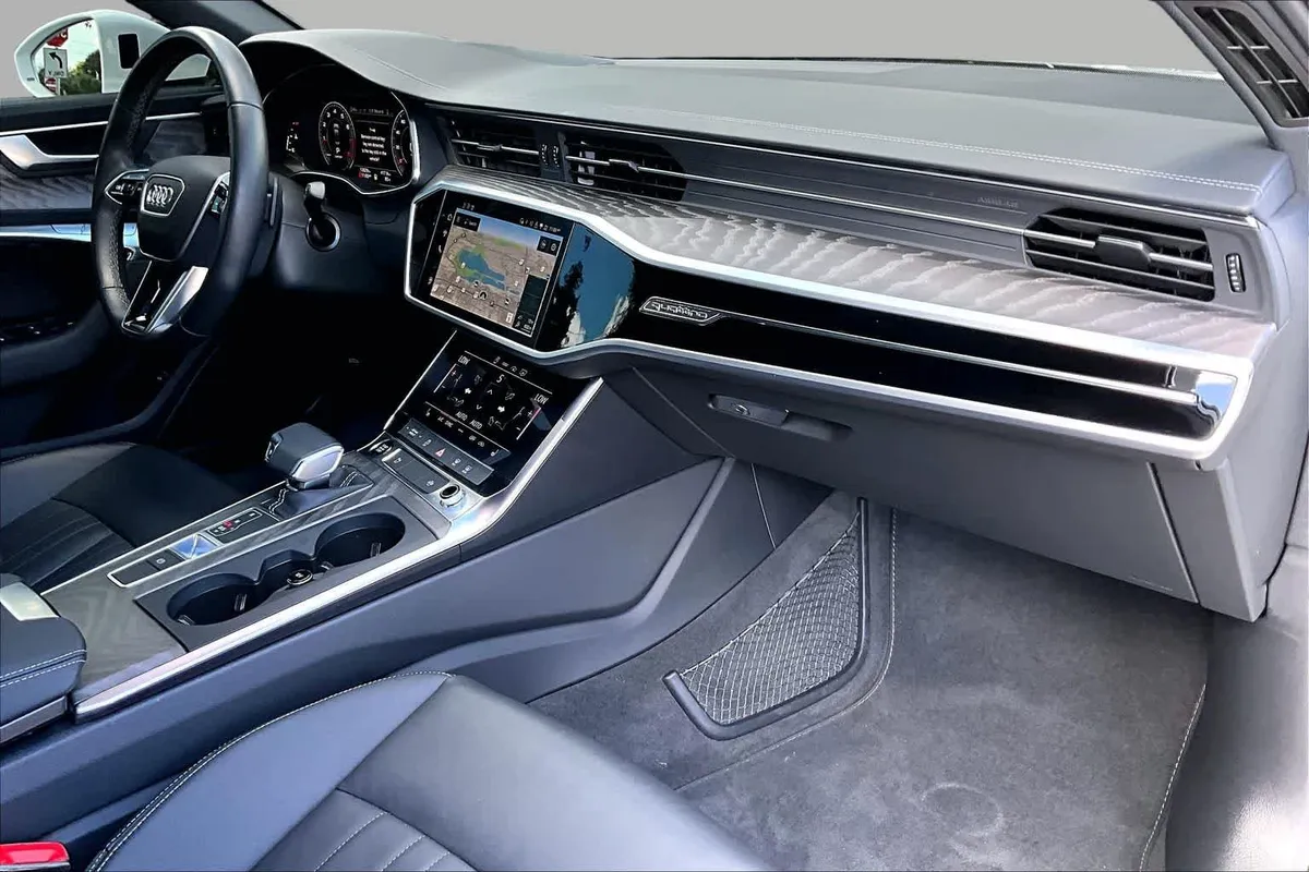 2024 Audi A6 Sedan Premium thumbnail 19