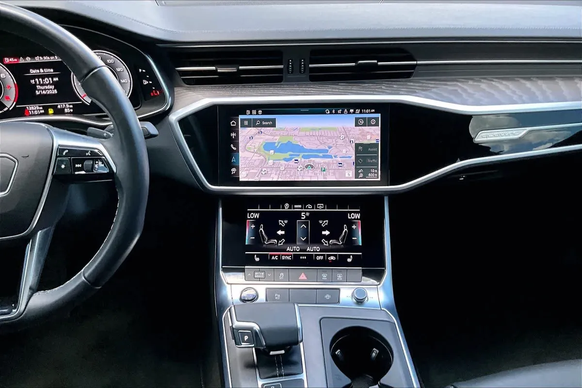 2024 Audi A6 Sedan Premium thumbnail 7