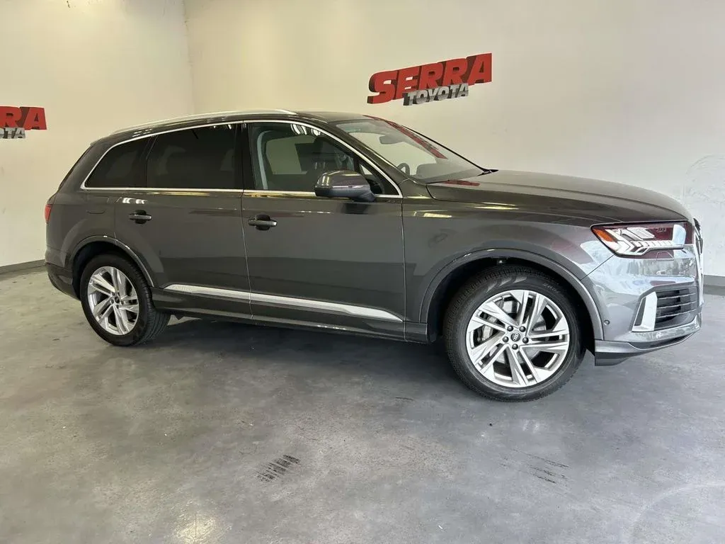 2024 Audi Q7 55 Premium Plus thumbnail 2