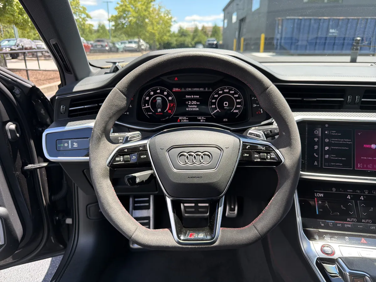 2024 Audi RS 6 Avant performance thumbnail 10