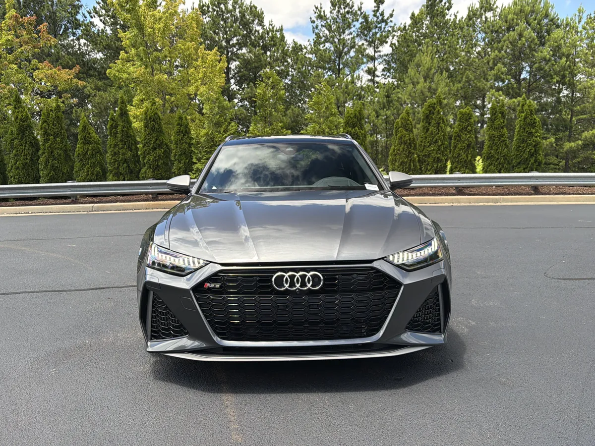 2024 Audi RS 6 Avant performance thumbnail 12