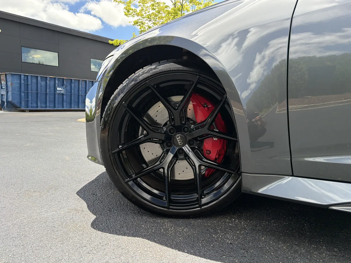 2024 Audi RS 6 Avant performance thumbnail 17
