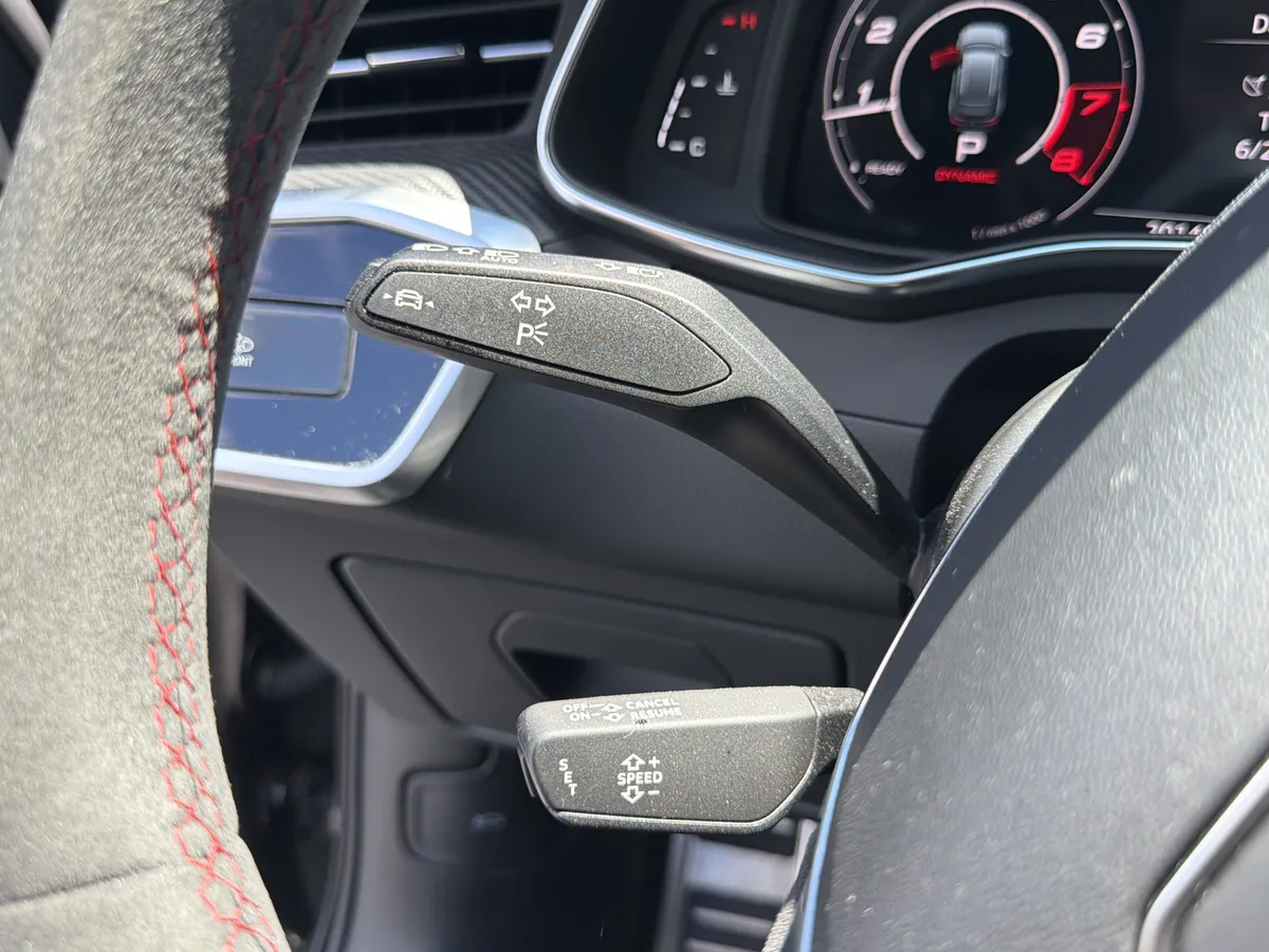 2024 Audi RS 6 Avant performance thumbnail 31