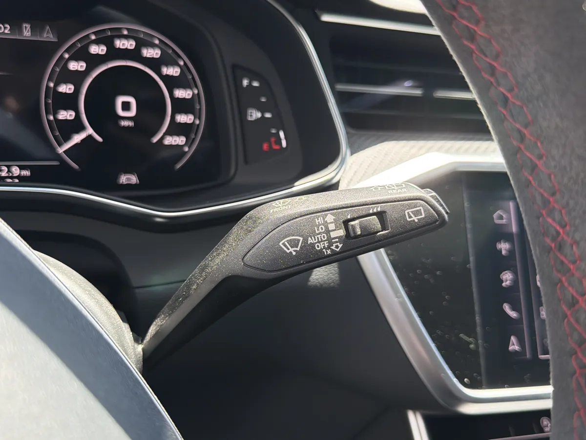 2024 Audi RS 6 Avant performance thumbnail 35